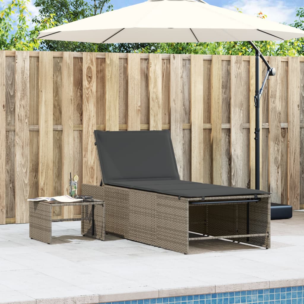 Sonnenliegen 2 Stk. mit Tisch Grau Poly Rattan