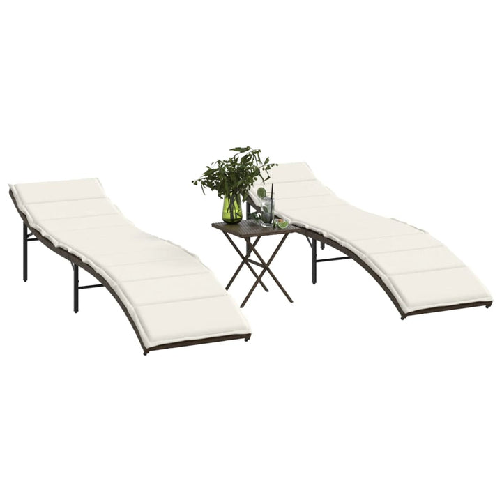 Sonnenliegen 2 Stk. mit Tisch Braun Poly Rattan