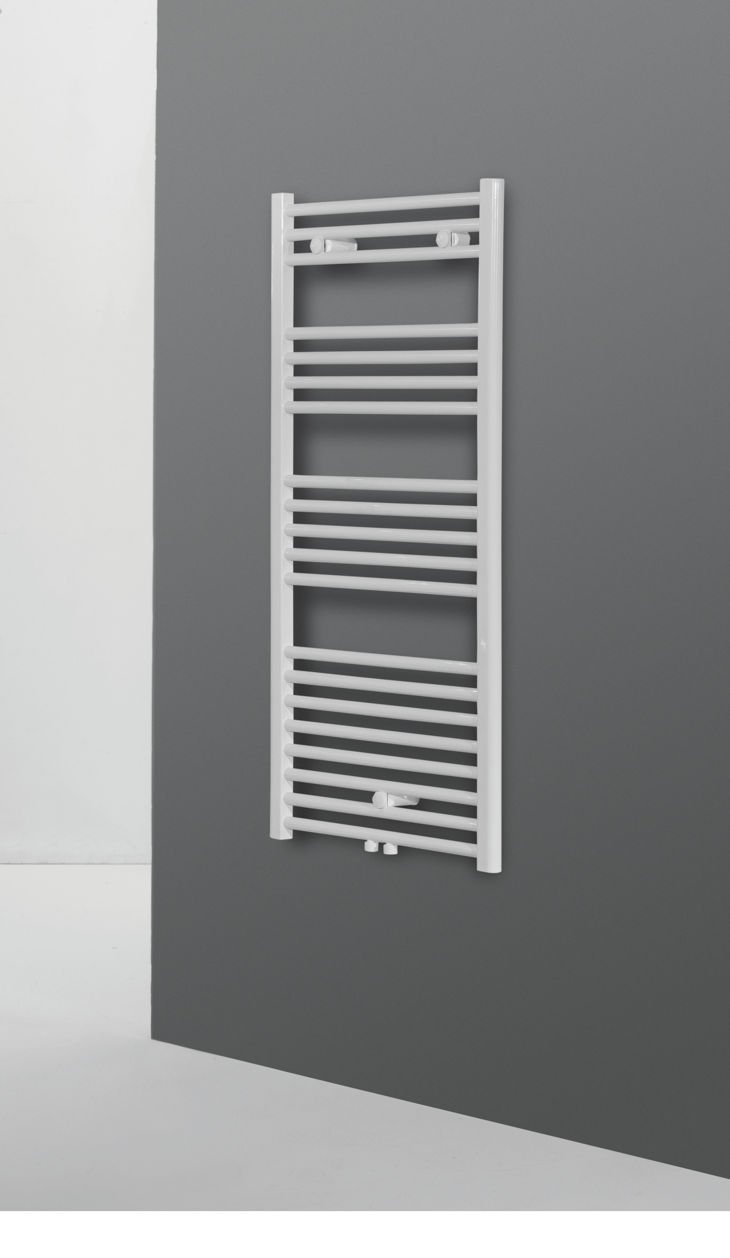 Designer radiator Bari White Straight 118.8 x 60 cm