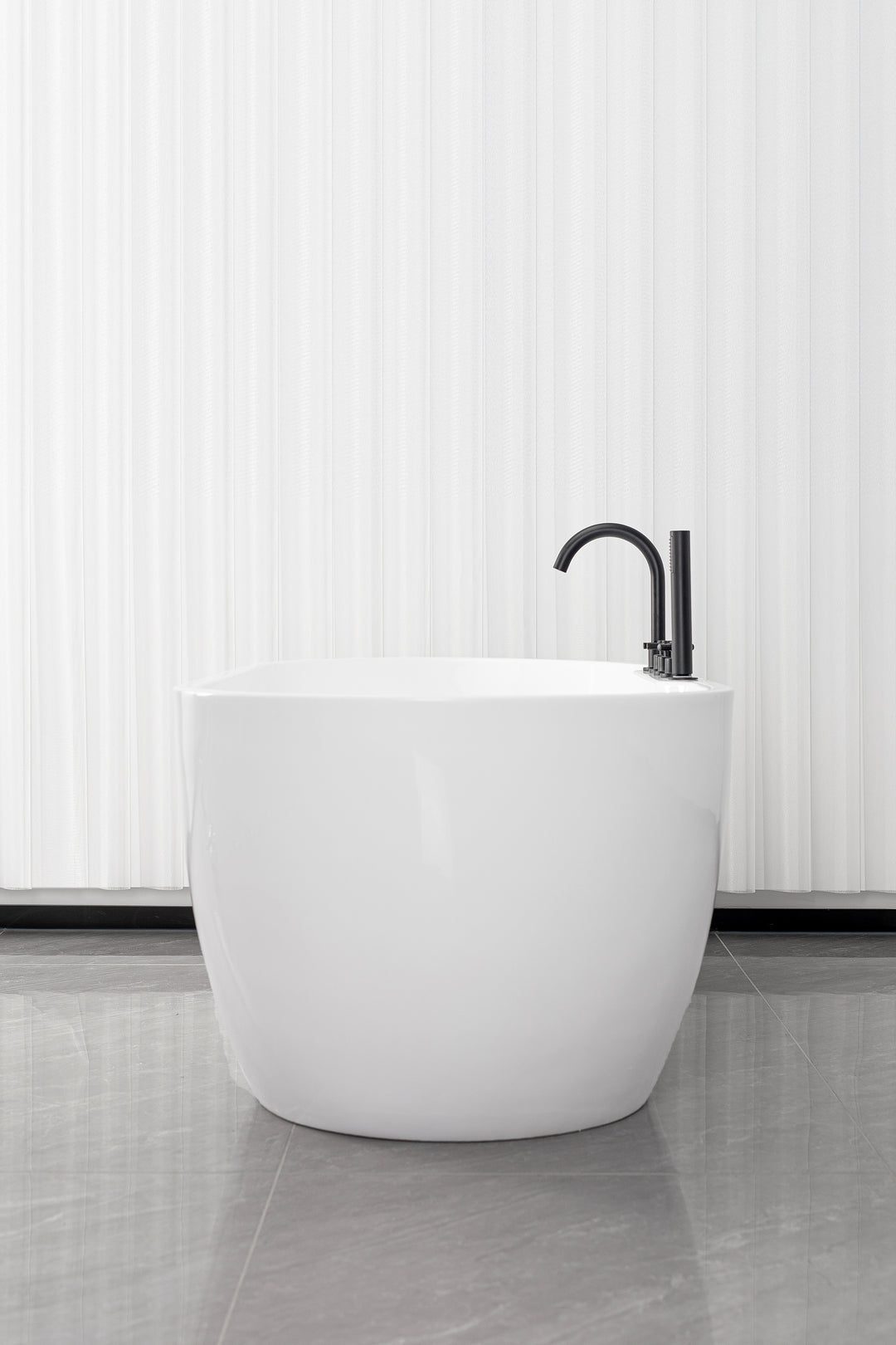 Freistehende Badewanne ARUBA schwarz 170x75x58 cm