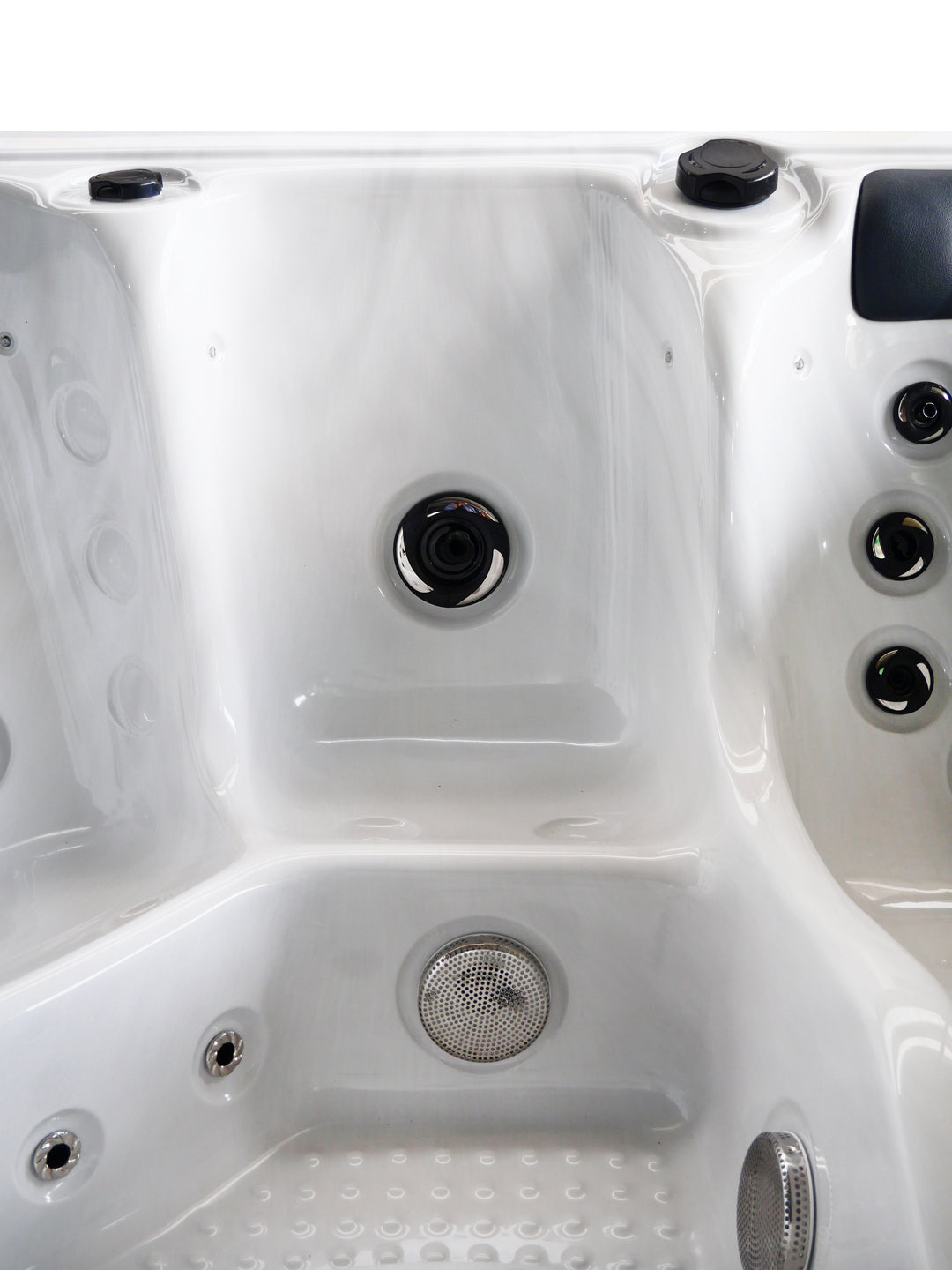 Outdoorwhirlpool OASIS Maxi Weiß inkl. Stiege und Abdeckung 210x210x95 cm